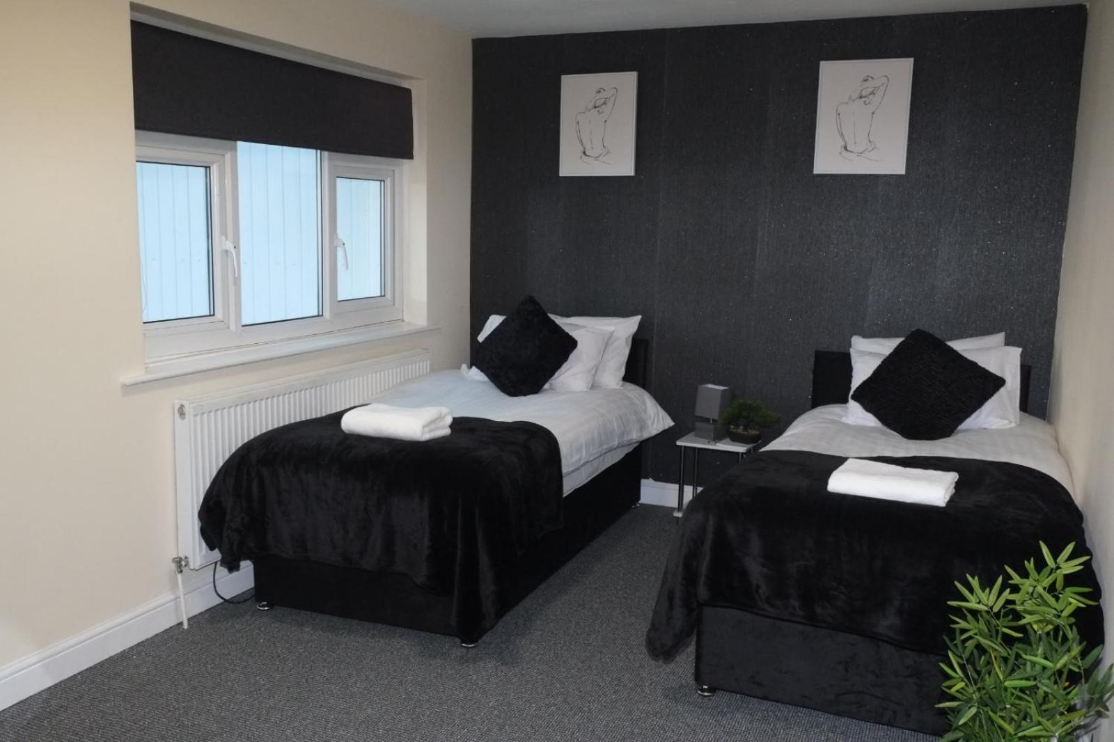 Lausory King Bed Living Your Luxe Home Away Nottingham Ngoại thất bức ảnh